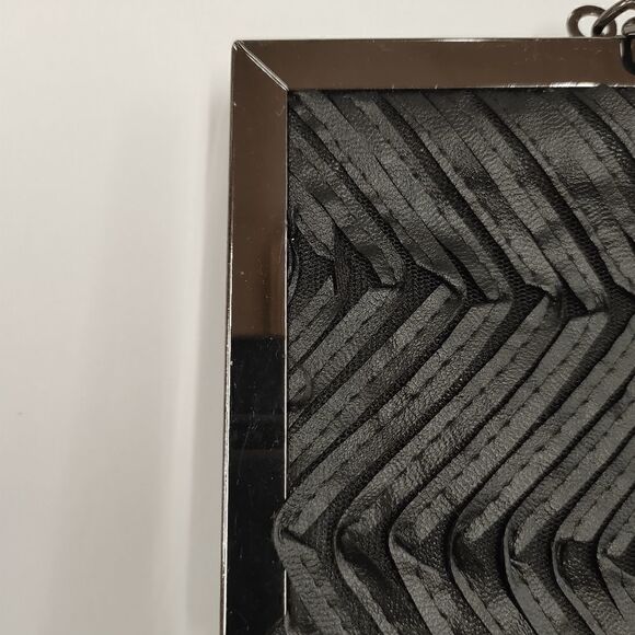 BLACK STYLISH CLUTCH BAG/HANDBAG. - Picture 9 of 11